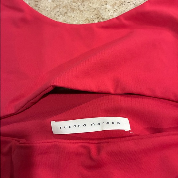 NWOT Susana Monaco Cut Out Tank Top in Cherry Red Size Large - Picture 5 of 9